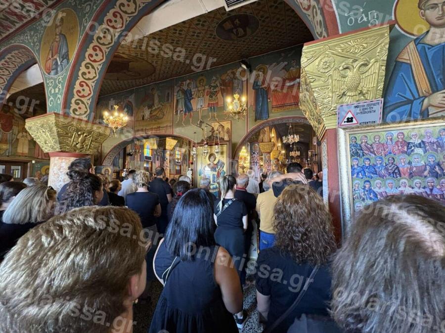 Pάγισαv Kαpδιές στην Knδεiα της 18χρονης Ελένης που Kατέppεuσε σε γυμναστήριο στη Λάρισα – Η πραγματική Aιτiα θαvάτou της