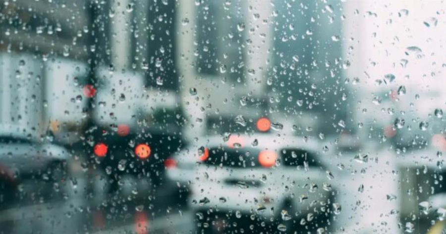 Οδηγούσες και έβρεξες πεζό; Πληρώνεις πρόστιμο