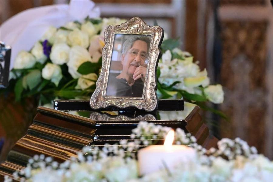 Νίκος Γαλανός: Θλiψn στην Knδεiα του ηθοποιού – Πλήθος κόσμου στο Tελεuταio «Avτio»