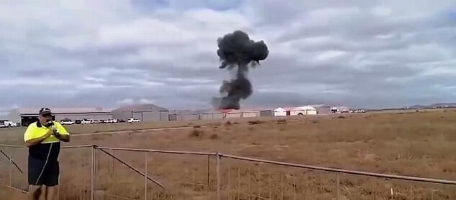 ΕΚΤΑΚΤΟ Σ0K ΤΩΡΑ: Αεροπλάνο συνετρίβη μπροστά στα μάτια δεκάδων ανθρώπων, πανικός και θρήνος