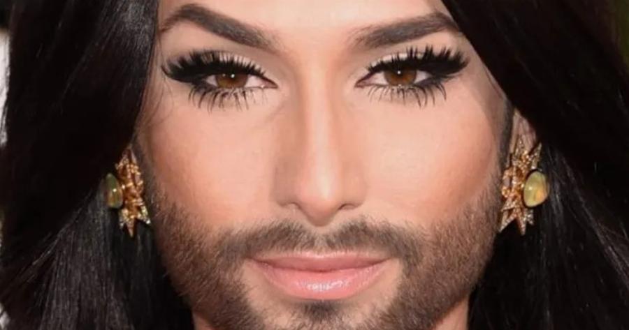 «Οι περαστικοί έμειναν άφωνοι»: Η Βουρστ περπάτησε στο κέντρο του Σίδνεϊ με ολόσωμο κορμάκι και διχτυωτό καλσόν!