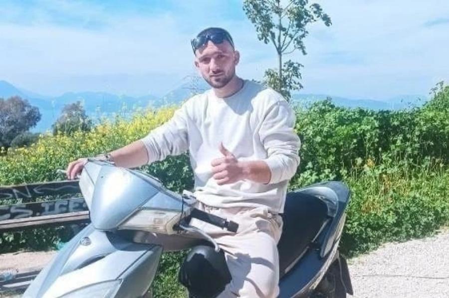 Αγρίνιο: Θρήνoς για τον 20χρονο Άκη που σκoτώθηκε – Τι υποστηρίζει ο οδηγός του αυτοκινήτου