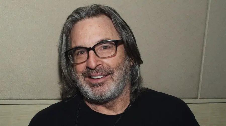 ΘΡΗΝΟΣ ΓΙΑ ΤΟΝ ΑΓΑΠΗΜΕΝΟ ΗΘΟΠΟΙΟ – ΕΒΑΛΕ ΤΕΛΟΣ ΣΤΗ ΖΩΗ ΤΟΥ