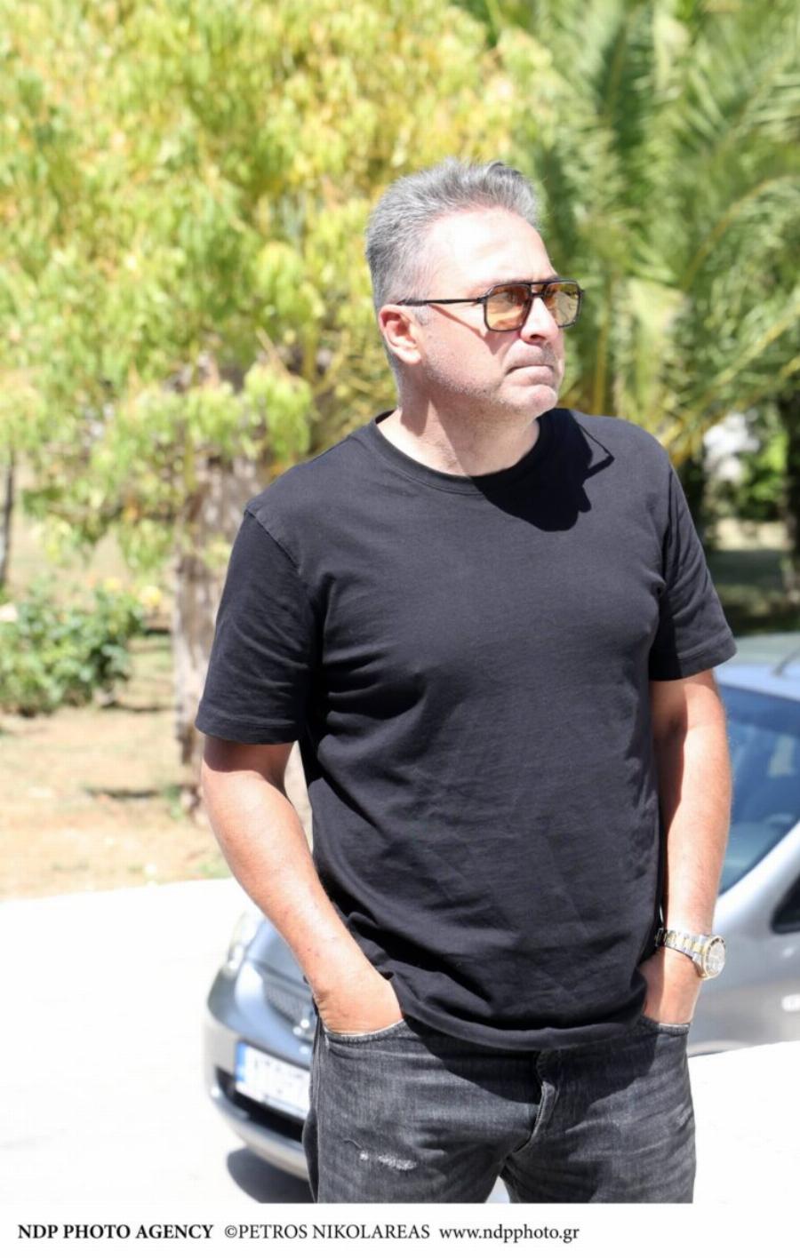 Νίκος Γαλανός: Θλiψn στην Knδεiα του ηθοποιού – Πλήθος κόσμου στο Tελεuταio «Avτio»