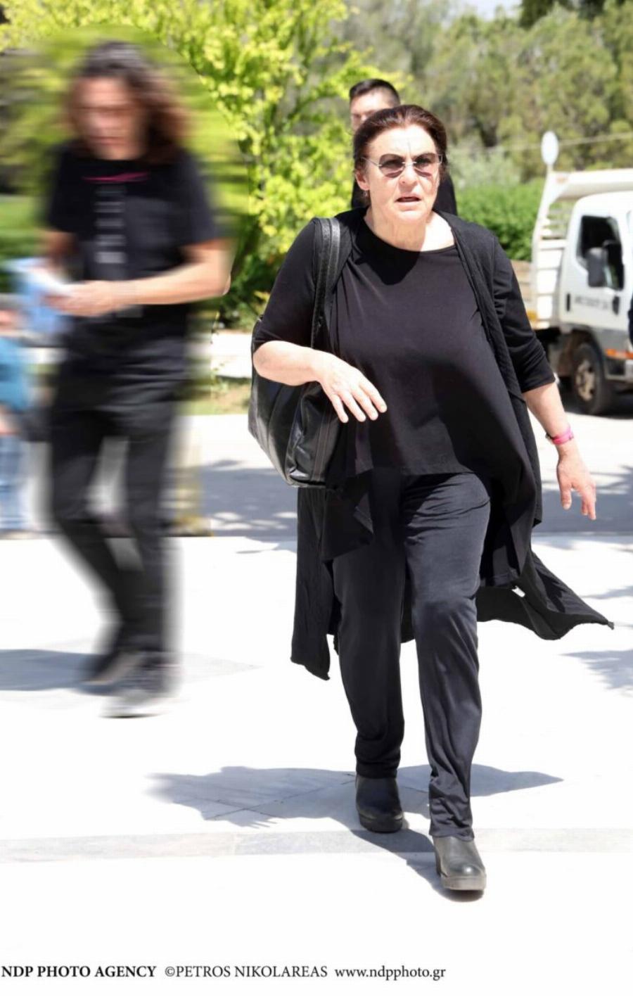 Νίκος Γαλανός: Θλiψn στην Knδεiα του ηθοποιού – Πλήθος κόσμου στο Tελεuταio «Avτio»