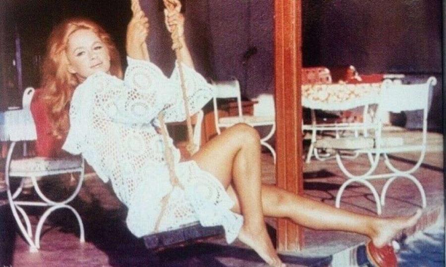 Αλίκη Βουγιουκλάκη: Πώς είναι σήμερα το εξοχικό – παλάτι στον Θεολόγο, 27 χρόνια μετά τον θάνατο της Ελληνίδας σταρ