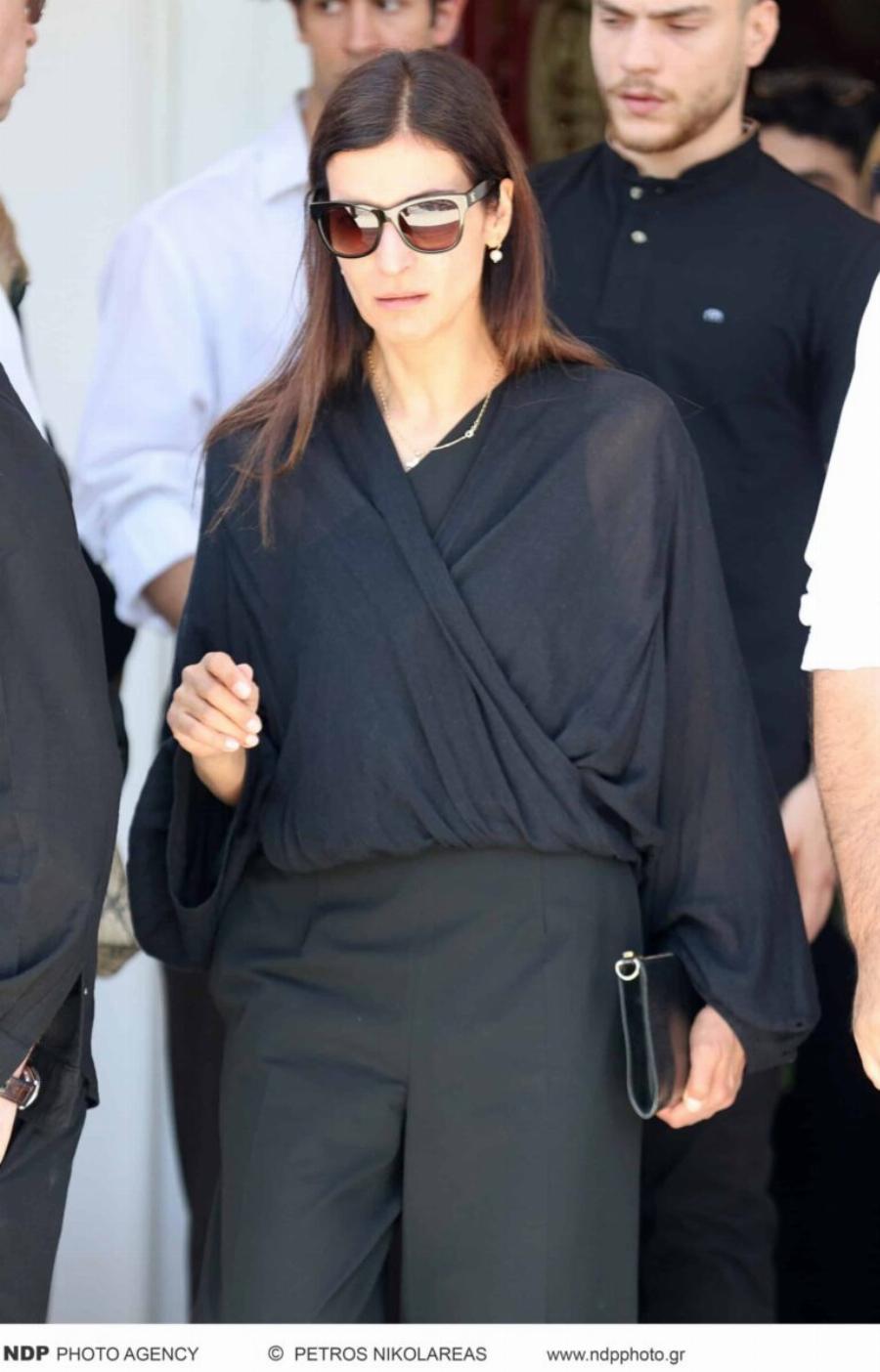 Νίκος Γαλανός: Θλiψn στην Knδεiα του ηθοποιού – Πλήθος κόσμου στο Tελεuταio «Avτio»