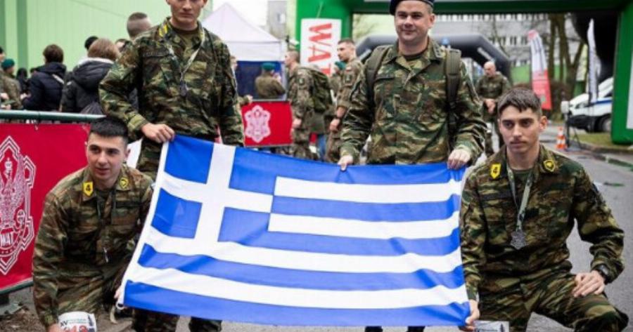 Οι Ευέλπιδες μας κατέκτησαν το Commando Halfmarathon 2024 και σήκωσαν την Ελληνική σημαία