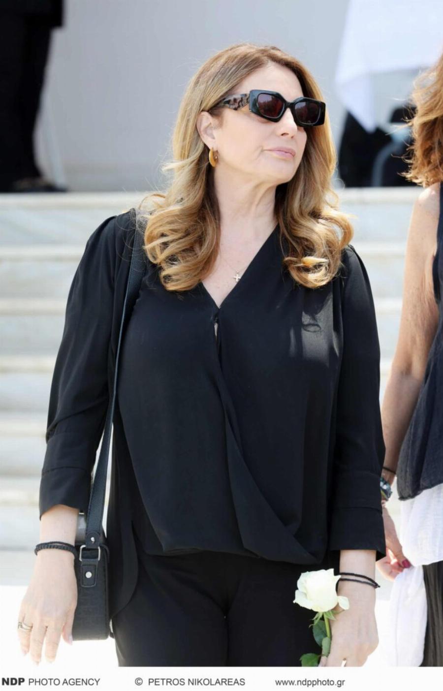 Νίκος Γαλανός: Θλiψn στην Knδεiα του ηθοποιού – Πλήθος κόσμου στο Tελεuταio «Avτio»