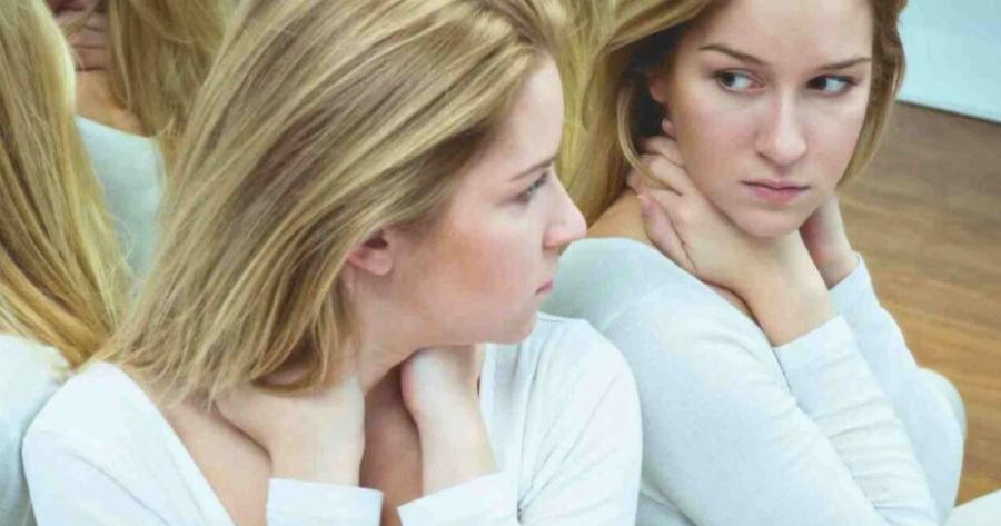 Οι γιατροί προειδοποιούν: Αυτό το σημάδι στο πρόσωπο υποδηλώνει καρκίνο στους πνεύμονες