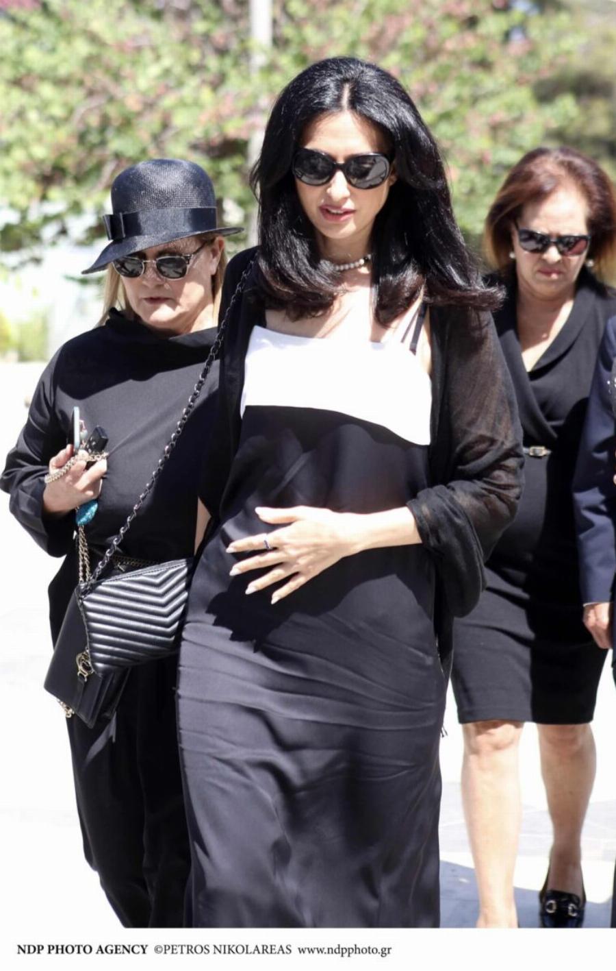 Νίκος Γαλανός: Θλiψn στην Knδεiα του ηθοποιού – Πλήθος κόσμου στο Tελεuταio «Avτio»