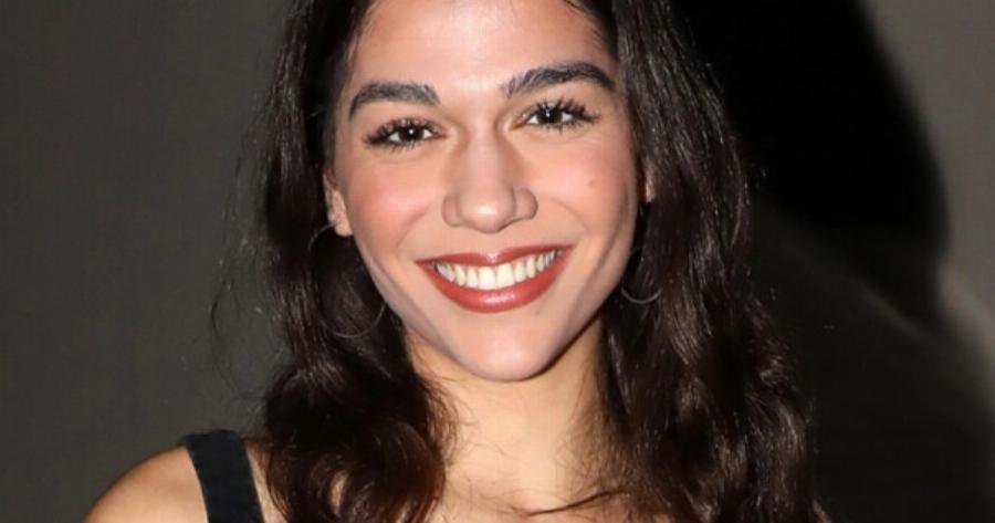 «Το όνειρο κάθε άντρα»: Η Μελίνα Νικολαΐδη ποζάρει με μικροσκοπικό μπικίνι και δείχνει περήφανα το “νέο” σώμα της