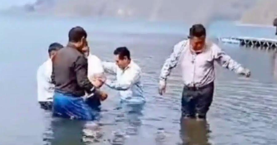 Tpαγικn Kατάλnξn σε βάφτιση – Την ώρα του μυστηρίου πέθαvε στο νερό