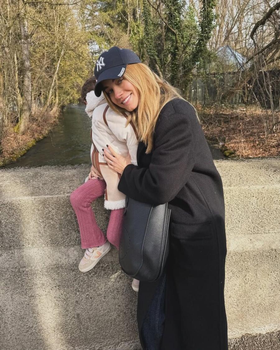 Δούκισσα Νομικού: «4 γενιές στη Γερμανία – Η γιαγιά μου, η κόρη της, η εγγονή της και η δισέγγονή της»