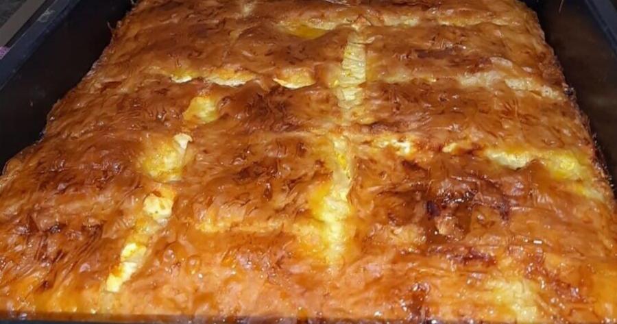 Η μακαρονόπιτα που μοιάζει με γαλακτομπούρεκο και γίνεται ανάρπαστη