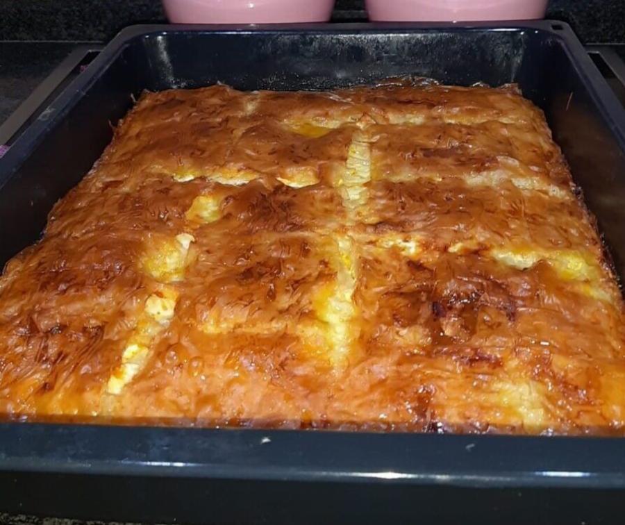 Η μακαρονόπιτα που μοιάζει με γαλακτομπούρεκο και γίνεται ανάρπαστη