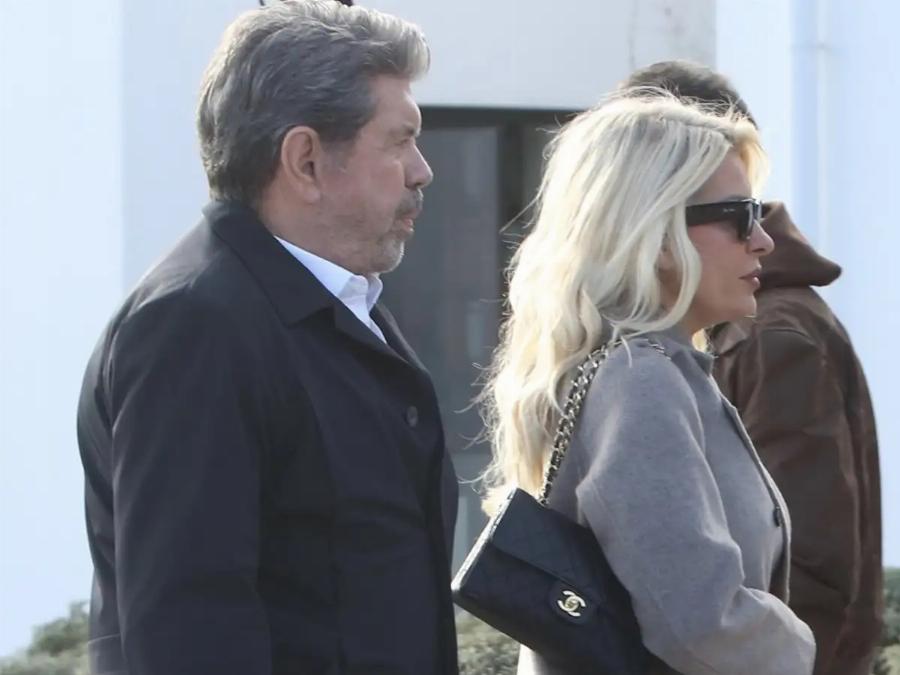 Ράγισαν καρδιές στη Κηδεία του Γιώργου Παπαδάκη – Συγκίνηση στο τελευταίο αντίο στη Ριτσώνα