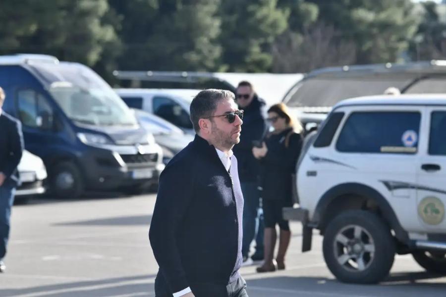 Ράγισαν καρδιές στη Κηδεία του Γιώργου Παπαδάκη – Συγκίνηση στο τελευταίο αντίο στη Ριτσώνα