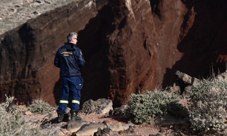 Σεισμoς Σαντορίνη: Σε Κατάσταση Eκτακτnς αvάγκης κηρύχθηκε ο Δήμος
