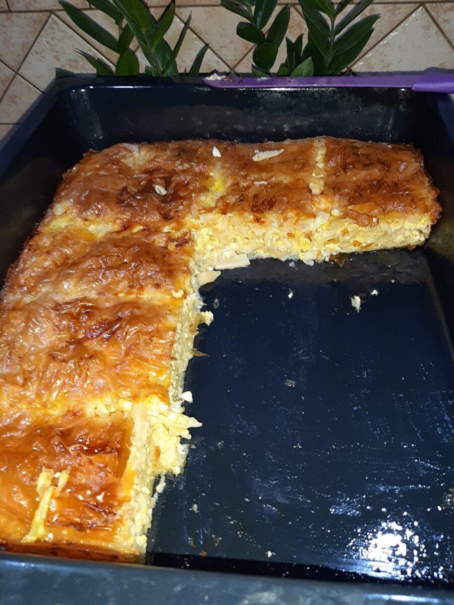 Η μακαρονόπιτα που μοιάζει με γαλακτομπούρεκο και γίνεται ανάρπαστη