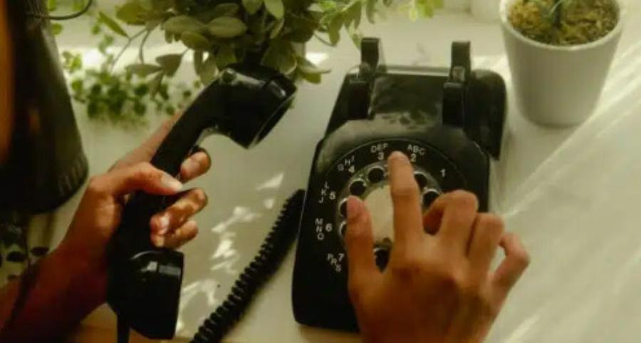 Το σταθερό τηλέφωνο οριστικά στο χρονοντούλαπο με τη βούλα των εταιρειών