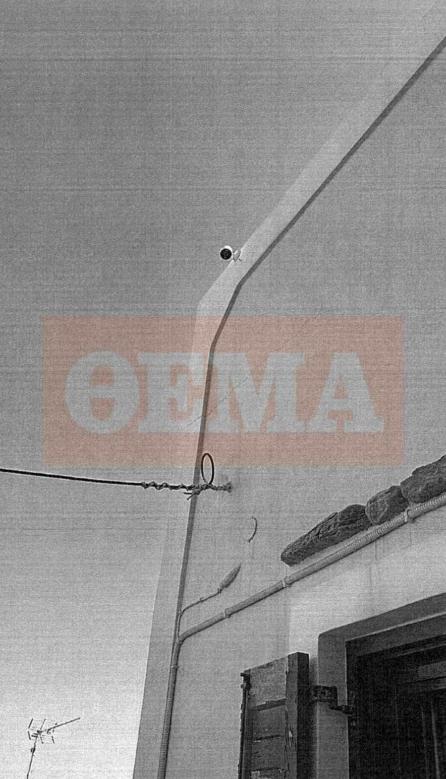 Σύρος: Θρίλερ χωρίς τέλος – Τι βρέθηκε μέσα στο σπίτι του ζευγαριού που σκότωσε την 42χρονη (Φωτογραφίες ντοκουμέντο)