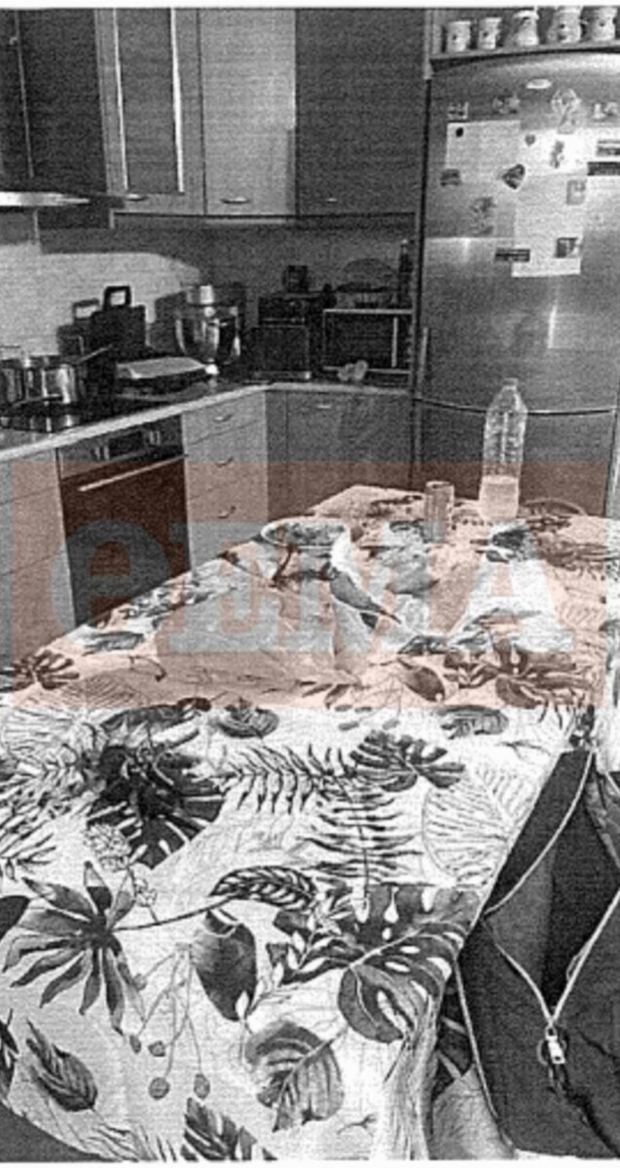 Σύρος: Θρίλερ χωρίς τέλος – Τι βρέθηκε μέσα στο σπίτι του ζευγαριού που σκότωσε την 42χρονη (Φωτογραφίες ντοκουμέντο)