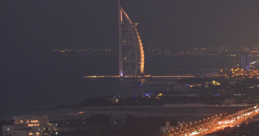 Η φούσκα έσκασε: Πώς οι πύραυλοι του Ιράν αποκάλυψαν τη χλιδάτη μπλόφα των ΗΑΕ