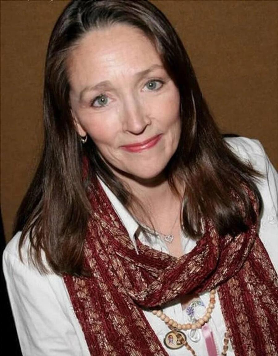 Γερνάει φυσικά, καμία πλαστική: Δες πως είναι σήμερα η «Παναγία» στα 71 της από τον «Ιησού από τη Ναζαρέτ»