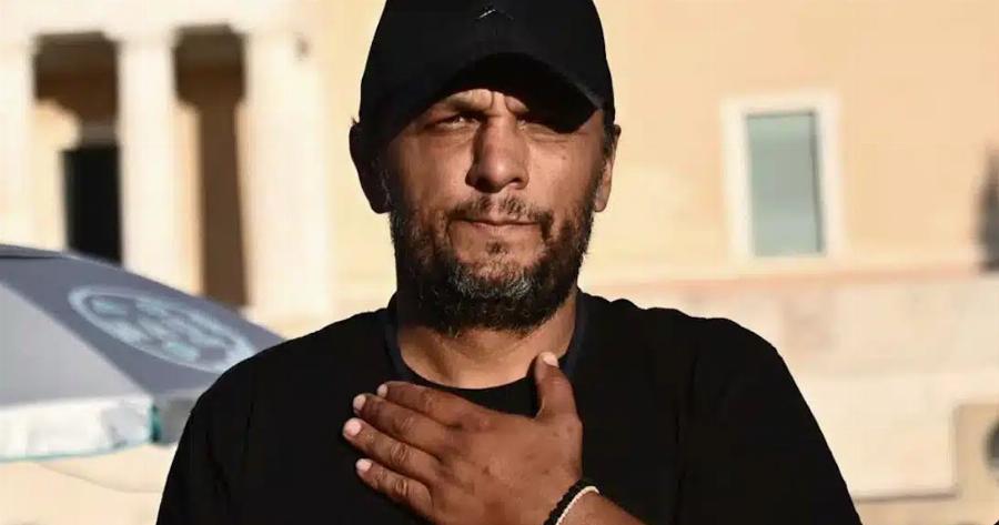 Ο Πάνος Ρούτσι Kαταγγέλει ότι αυτοκίνητο με φιμέ τζάμια, χωρίς πινακίδες, επιχείρησε να τον πατnσει