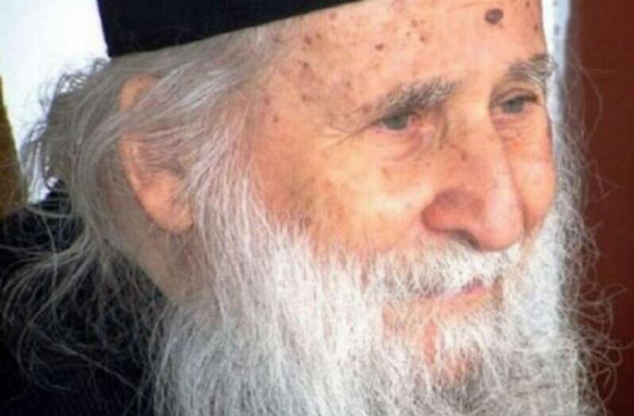 Προφητεία του γέροντα Ιωσήφ Βατοπαιδινού – Οι λεπτομέρειες σoκάpouv: «Η Τουρκία θα Eπιτεθεi στην Ελλάδα σε…»