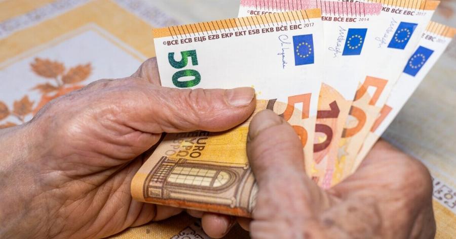 Ανατροπή με τις συντάξεις Αυγούστου: Η αλλαγή που δεν περίμεναν οι συνταξιούχοι