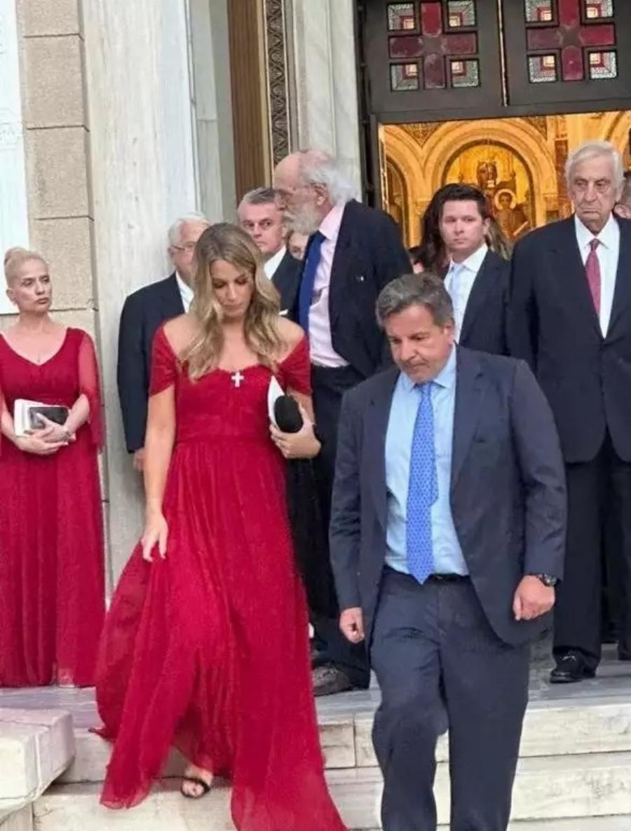 Χρυσή Βαρδινογιάννη: Η υπέροχη εμφάνισή της στον γάμο της Θεοδώρας και του Μάθιου