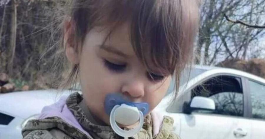 Νεκρό το 2χρονο κοριτσάκι που αγνοούνταν – Το παρέσυραν με ΙΧ και το πέταξαν σε χωματερή