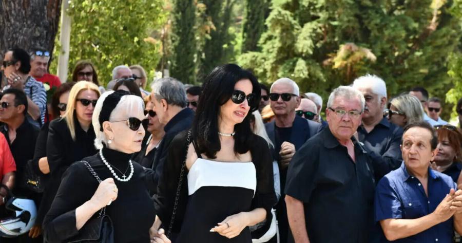 Έλενα Σαγανά: Το άγνωστο παρελθόν της – Ποια είναι πραγματικά η κατά 30 χρόνια μικρότερη σύντροφος του Γαλανού