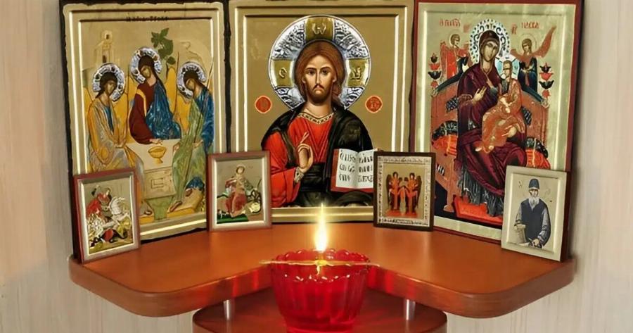 Δες τι γίνεται όταν έχεις Άγιες Εικόνες μέσα στο σπίτι σου