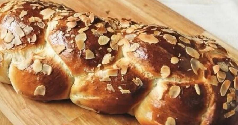 Ούτε Πετρετζίκης, ούτε Μπαρμπαρίγου: Αυτή είναι η γρήγορη συνταγή της… γιαγιάς για πασχαλινά τσουρέκια που θα σου πετύχει σίγουρα