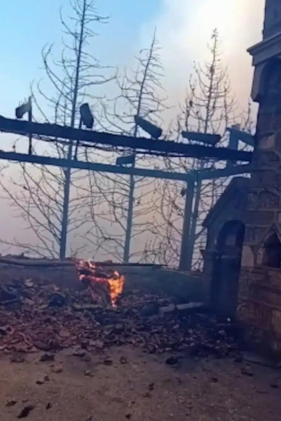 Καταστράφηκε απο την φωτιά η ιστορική εκκλησία της Παναγίας των Καταφυγίων στη Ζάχολη