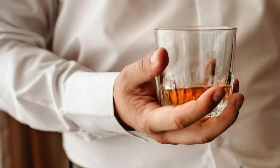 Σχεδόν το 50% των καρκίνων που μπορούν να προληφθούν συνδέονται με μόνο δύο πράγματα
