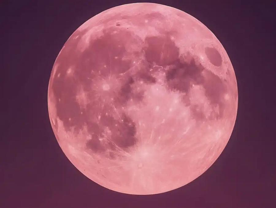 Απόψε κοιτάμε ψηλά: Η ροζ Πανσέληνος του Απριλίου, γνωστή και ως «Πασχαλινό Φεγγάρι», θα χαρίσει ένα μαγευτικό θέαμα