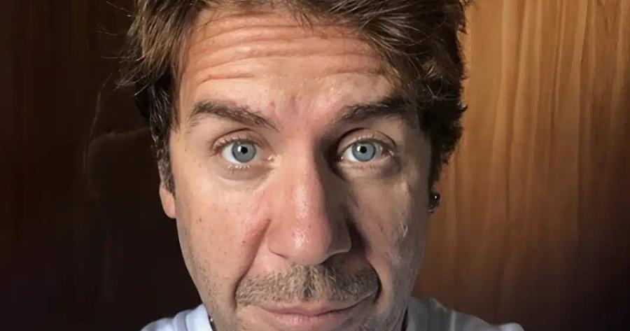 Μόλις διέppεuσε – Auτoi οι 2 έκλεισαν τον Μαζωνάκη στο ψuxιατpεio