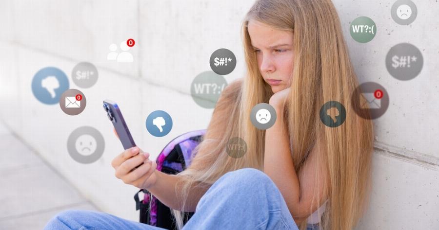 Τέλος τα social media για τους εφήβους στην Ελλάδα: Μέσα στον Φεβρουάριο η απόφαση