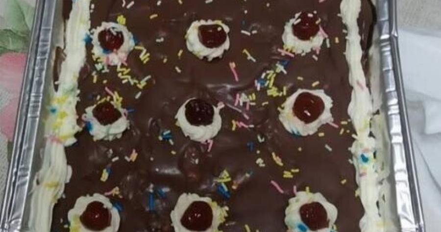 Το πιο εύκολο γλυκό ψυγείου με σαβαγιάρ και σοκολάτα – Γίνεται σε λίγα λεπτά και εξαφανίζεται!