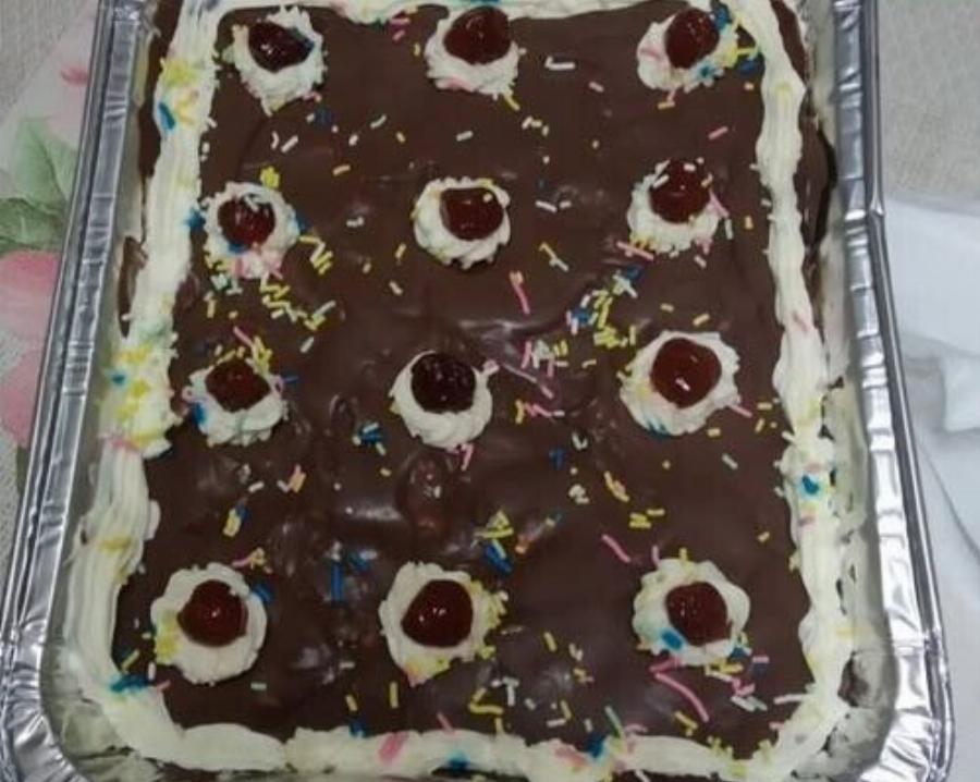 Το πιο εύκολο γλυκό ψυγείου με σαβαγιάρ και σοκολάτα – Γίνεται σε λίγα λεπτά και εξαφανίζεται!