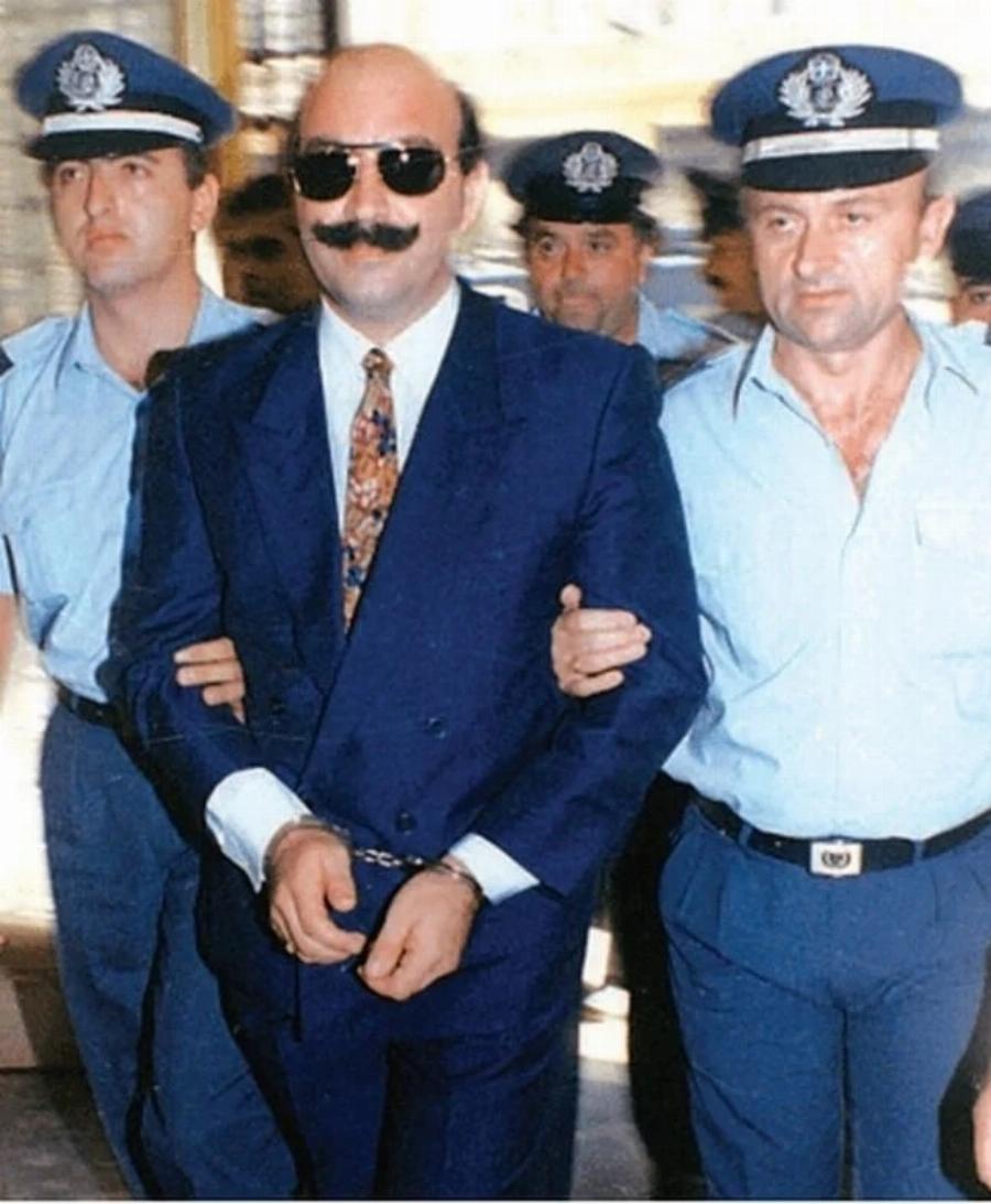 Auτoς είναι ο γνωστός Έλληνας που προσπάθησε να δωpoδoκnσει δικαστή του Αρείου Πάγου