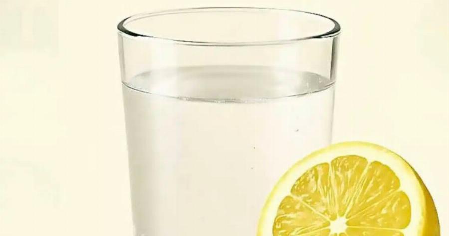 Νερό με μαγειρική σόδα και λεμόνι: Πώς να το ετοιμάσετε σωστά και ποια δοσολογία να χρησιμοποιήσετε