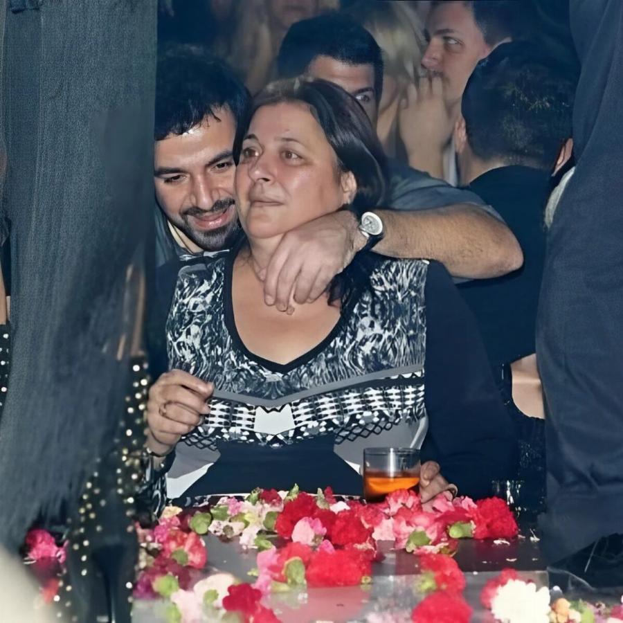 Ελισάβετ Κωνσταντινίδου – Δημήτρης Τσέλιος: Ο έpωτας χρόνια δεν κοιτά! Auτός είναι ο κατά 23 χρόνια μικρότερός της σύντροφος