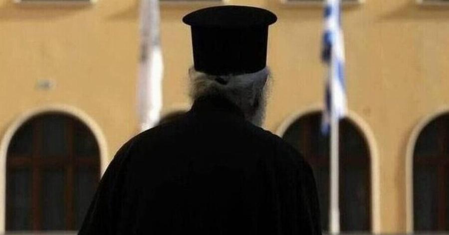 ΣOK: Γνωστός ιερέας στο εδώλιο για ασέλγεια σε βάρος 12χρονης