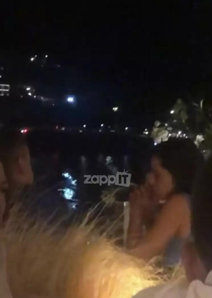 Δεν τους νοιάζει πλέον ο κόσμος, κυκλοφορούν κανονικά σαν ζευγάρι: Λιάγκας – Αντωνά έσκασαν έτσι στην Βουλιαγμένη