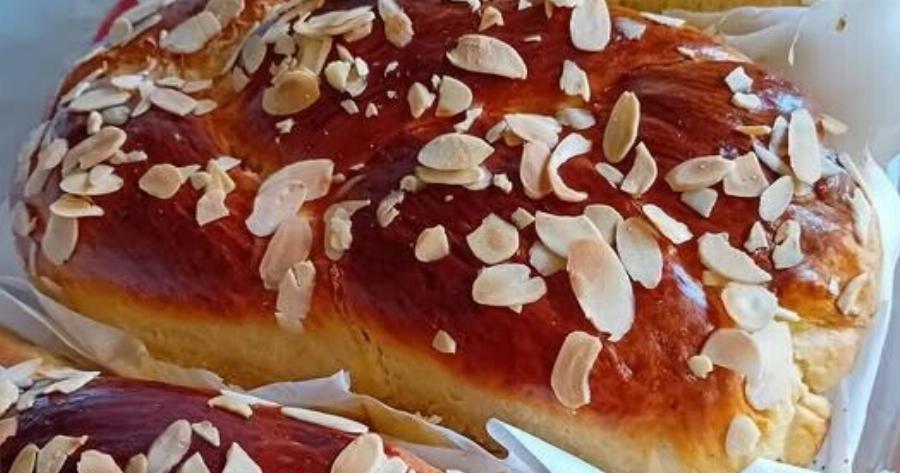 Αφράτα τσουρέκια με ίνες χωρίς μίξερ – εύκολη συνταγή